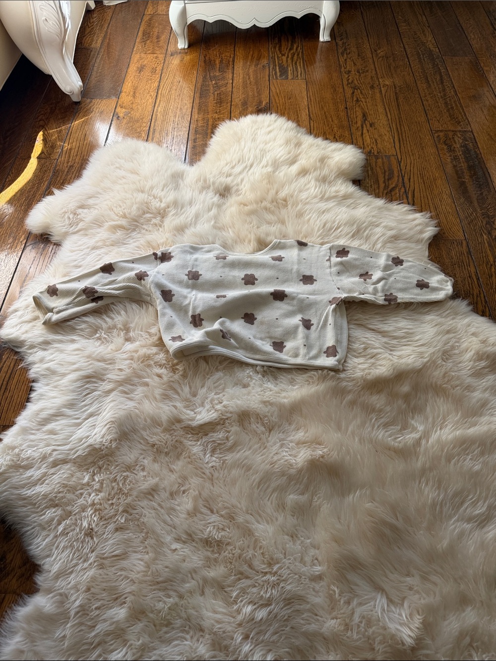 MOTHER Cream Long Sleeve Tee with Brown Cloud Print